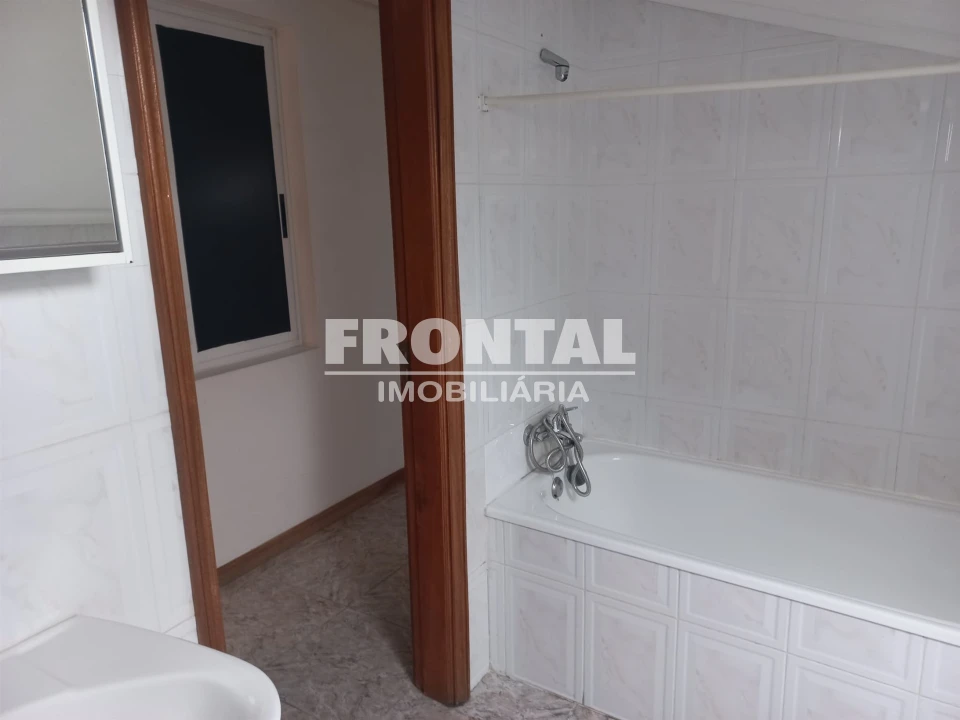 Apartamento T4 para Venda em Valpaços e Sanfins Foto 28