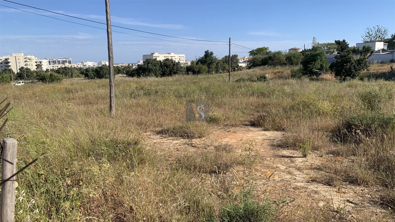 Terreno para Venda em Quelfes Foto 4