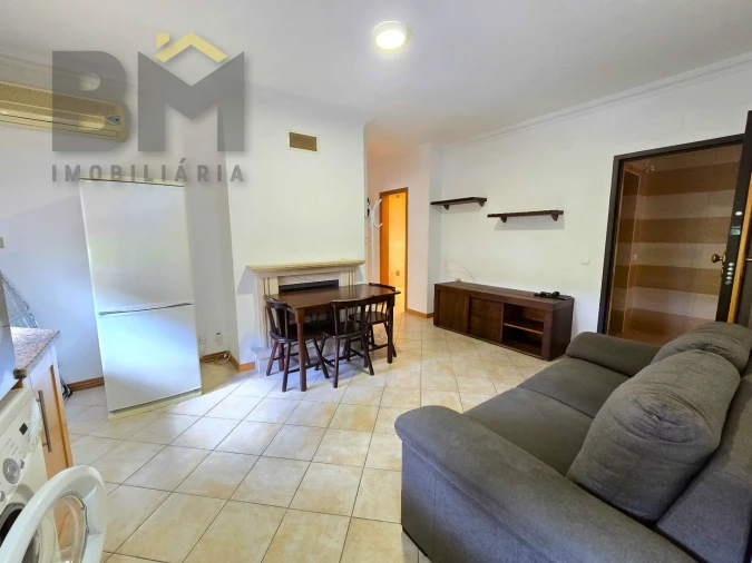 Apartamento T1 para Arrendamento em Castelo Branco Foto 4