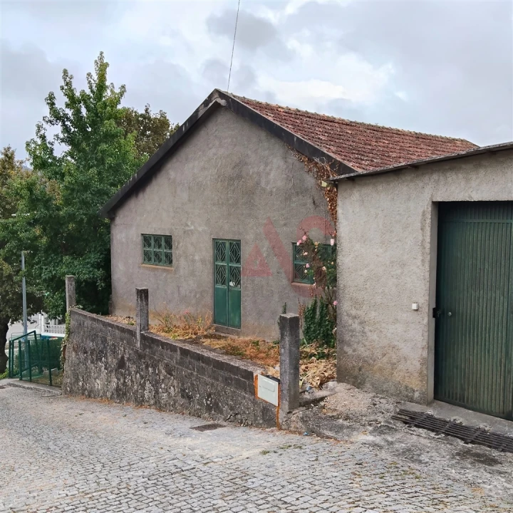 Armazém para Venda em Regadas Foto 6