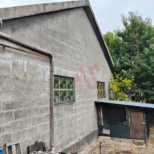 Armazém para Venda em Regadas Foto 4