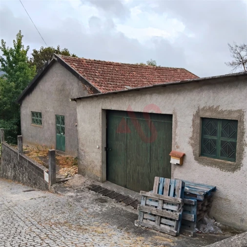 Armazém para Venda em Regadas Foto 2