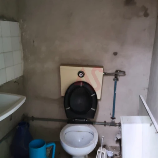 Armazém para Venda em Regadas Foto 9