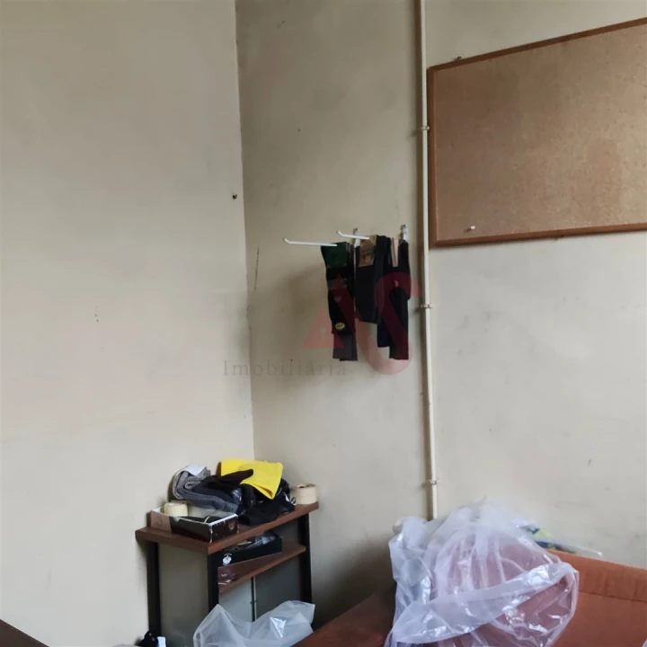 Armazém para Venda em Regadas Foto 8