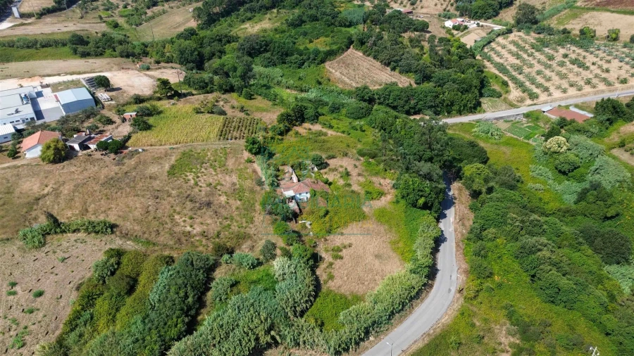 Moradia T2 para Venda em Cela Foto 22