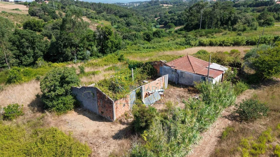 Moradia T2 para Venda em Cela Foto 12