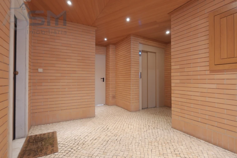 Apartamento T3 para Arrendamento em Porto Salvo Foto 30