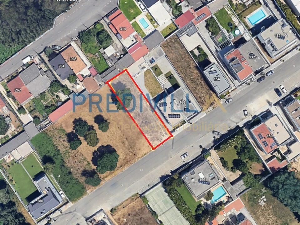 Terreno para Venda em Moreira Foto 4