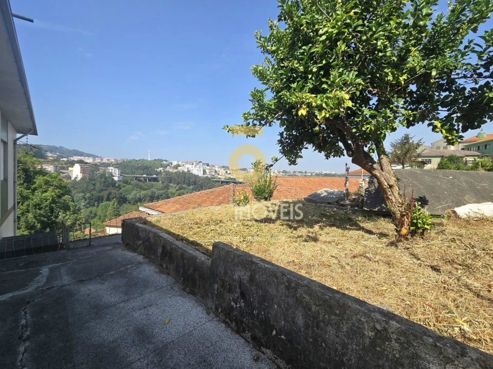 Terreno para Venda em Avintes Foto 2