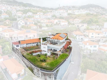 Moradia T0 para Venda em Funchal (Santa Maria Maior)