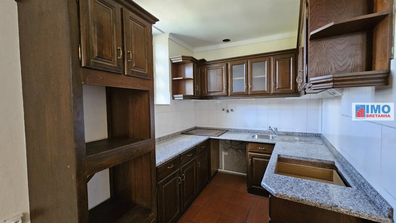 Moradia T2 para Venda em Salgueiro do Campo Foto 3