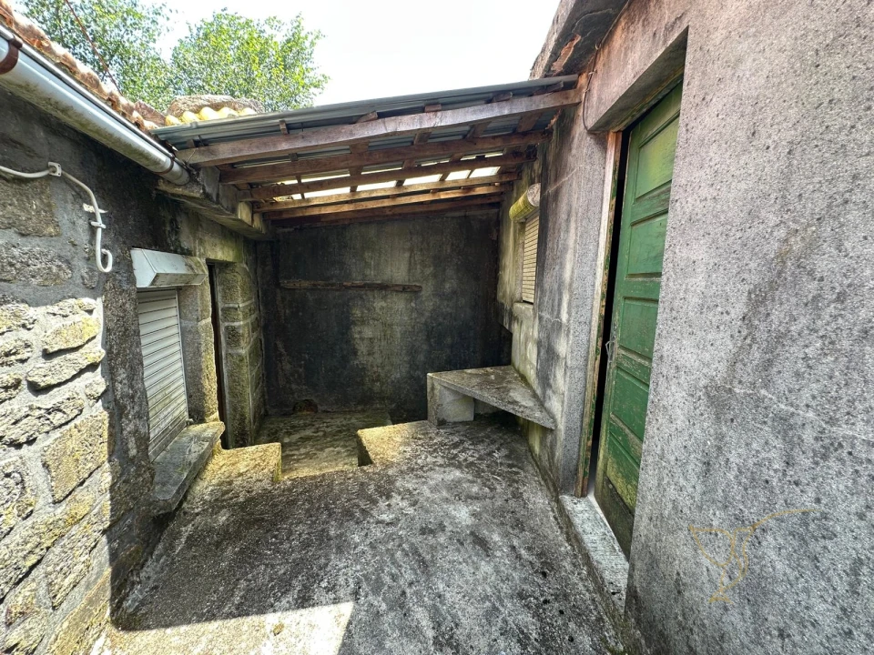 Moradia T2 para Venda em Castro Laboreiro e Lamas de Mouro Foto 6