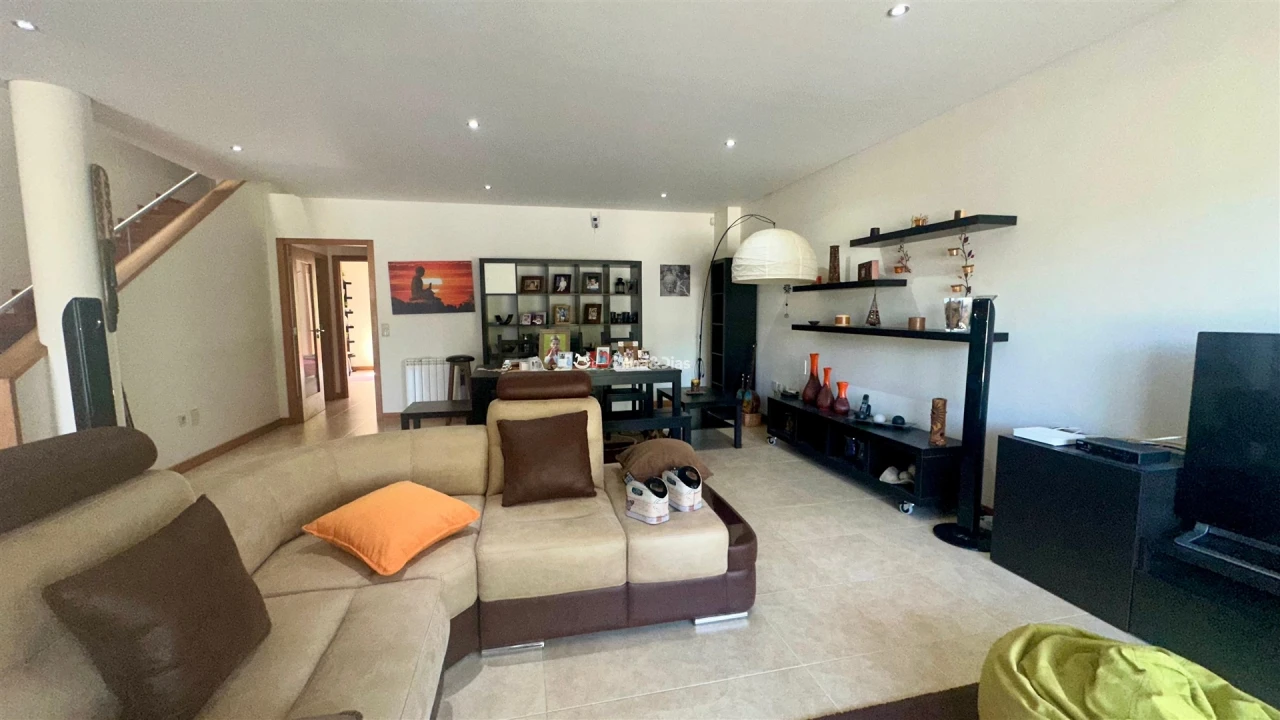 Moradia T4 para Venda em Canedo, Vale e Vila Maior Foto 17