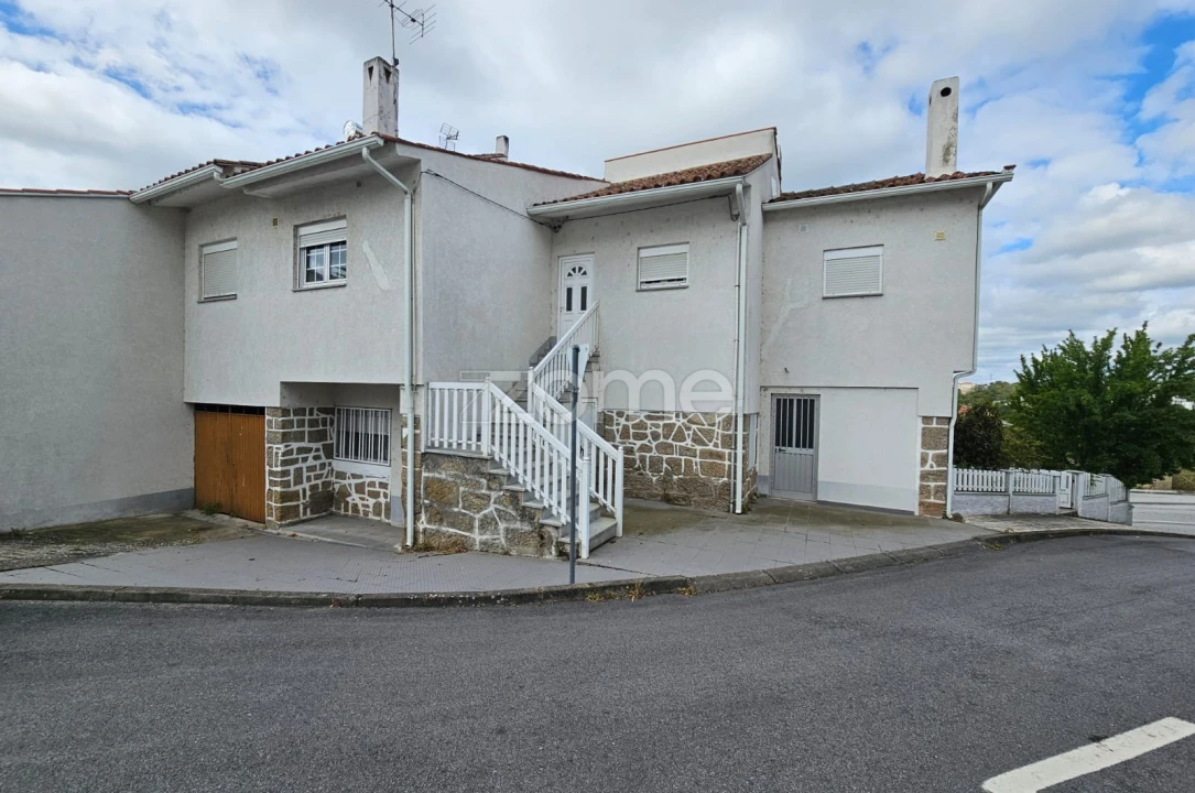 Moradia T7 para Venda em Miranda do Douro Foto 4