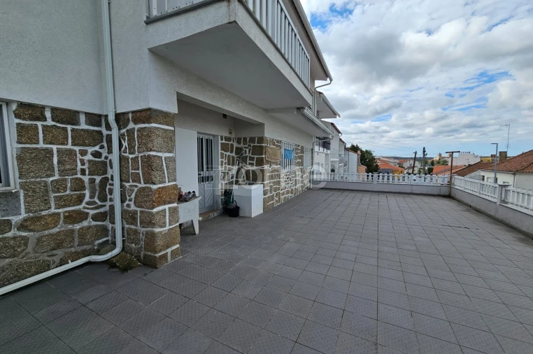 Moradia T7 para Venda em Miranda do Douro Foto 1