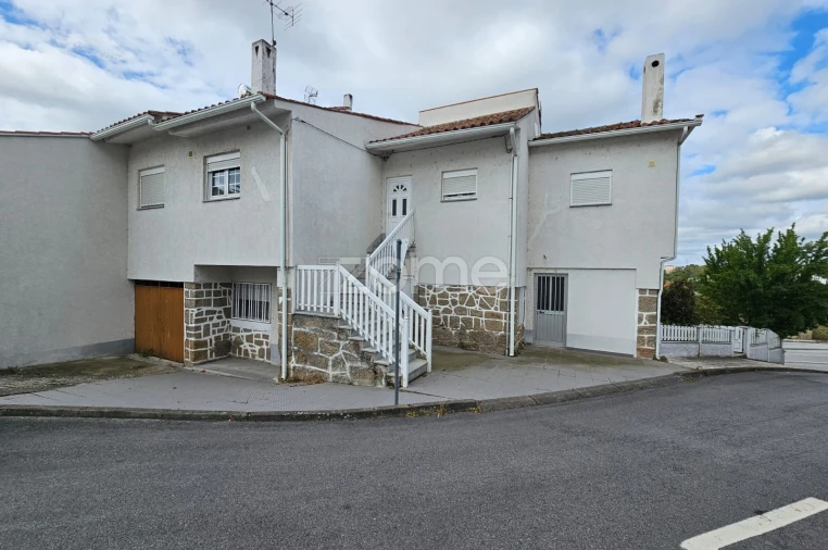 Moradia T7 para Venda em Miranda do Douro Foto 4