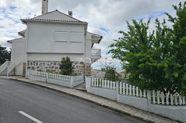 Moradia T7 para Venda em Miranda do Douro Foto 2