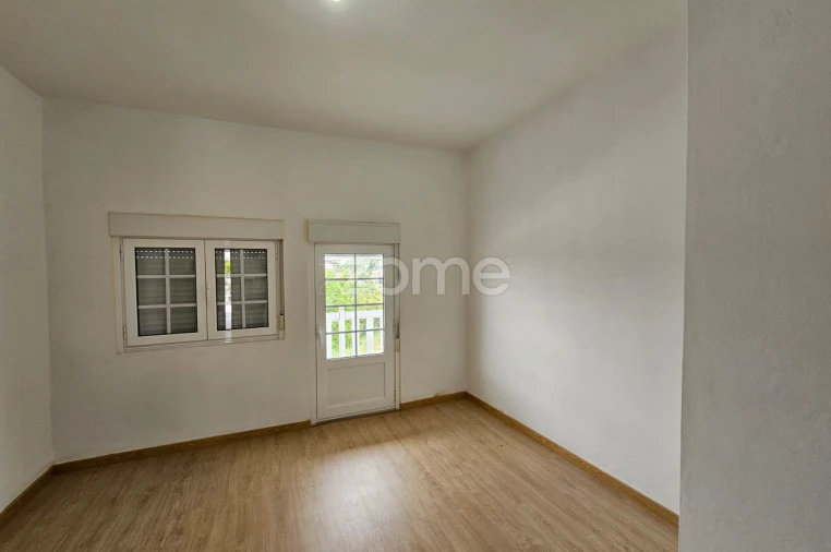 Moradia T7 para Venda em Miranda do Douro Foto 8