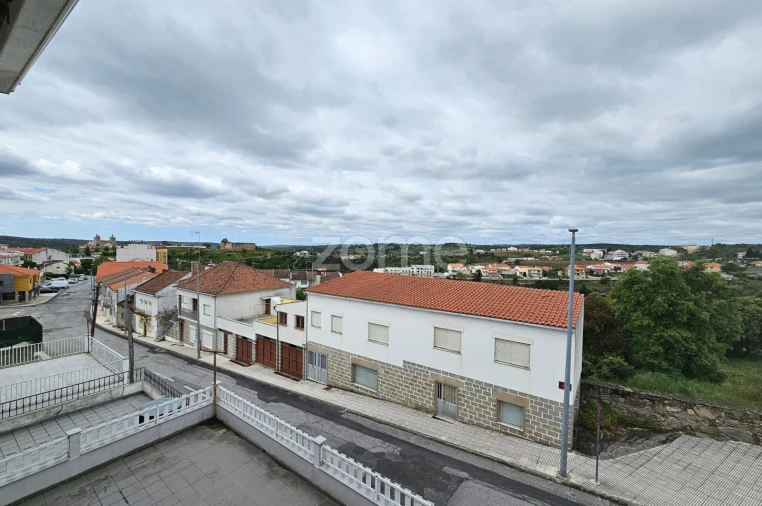 Moradia T7 para Venda em Miranda do Douro Foto 6