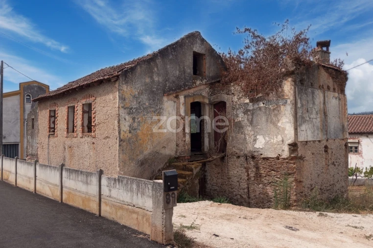 Moradia T5 para Venda em Miranda do Corvo Foto 5