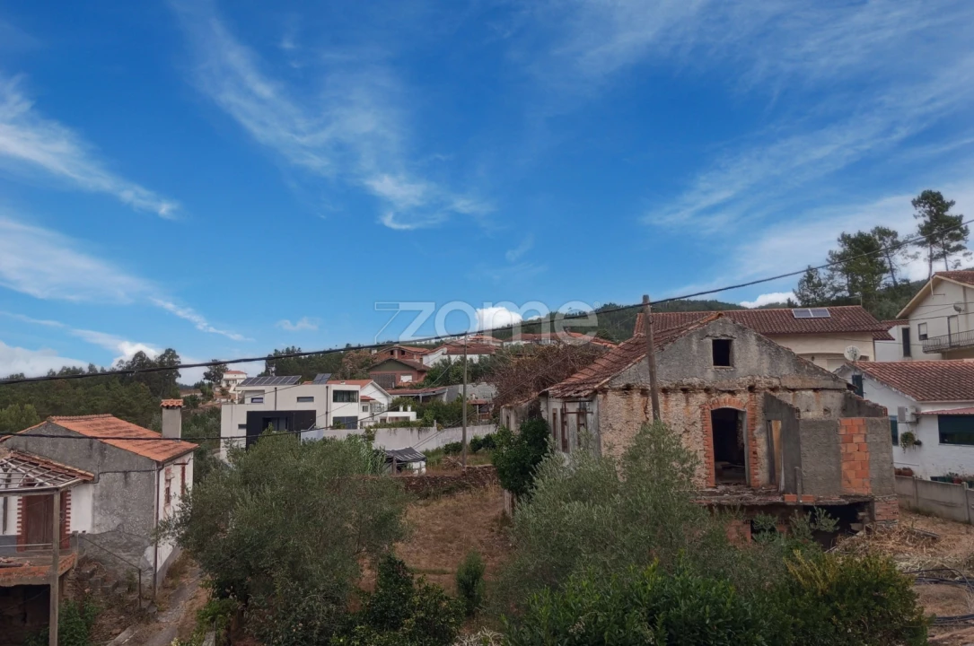 Moradia T5 para Venda em Miranda do Corvo Foto 3