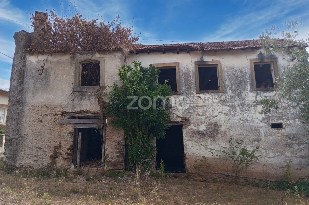 Moradia T5 para Venda em Miranda do Corvo Foto 12