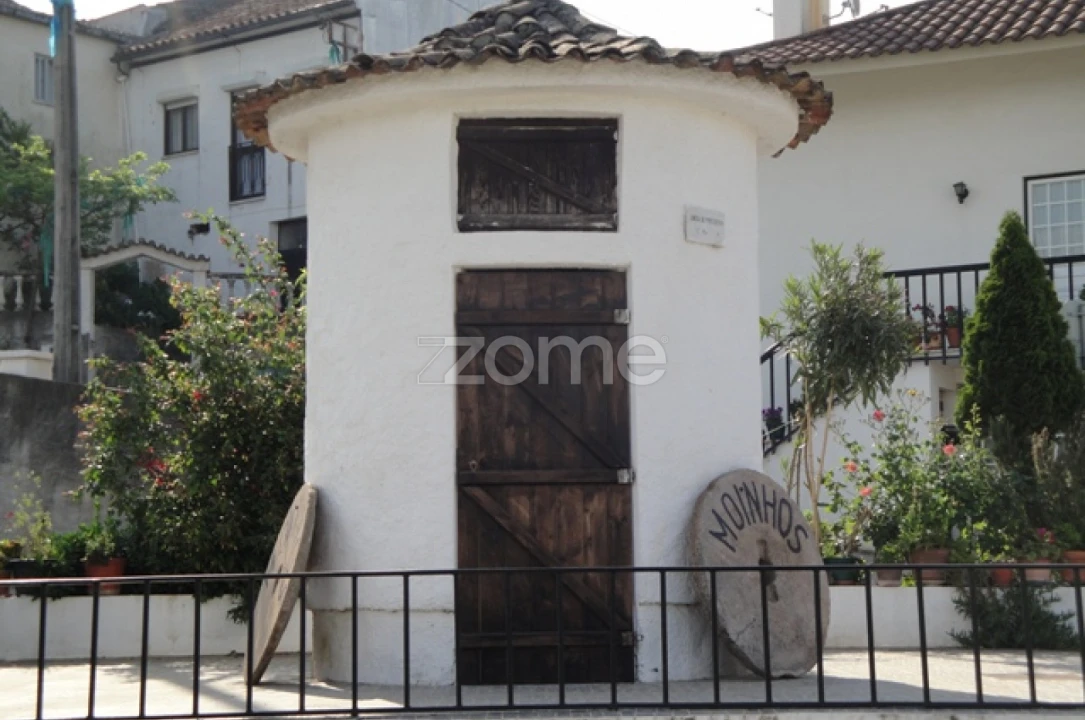 Moradia T5 para Venda em Miranda do Corvo Foto 11