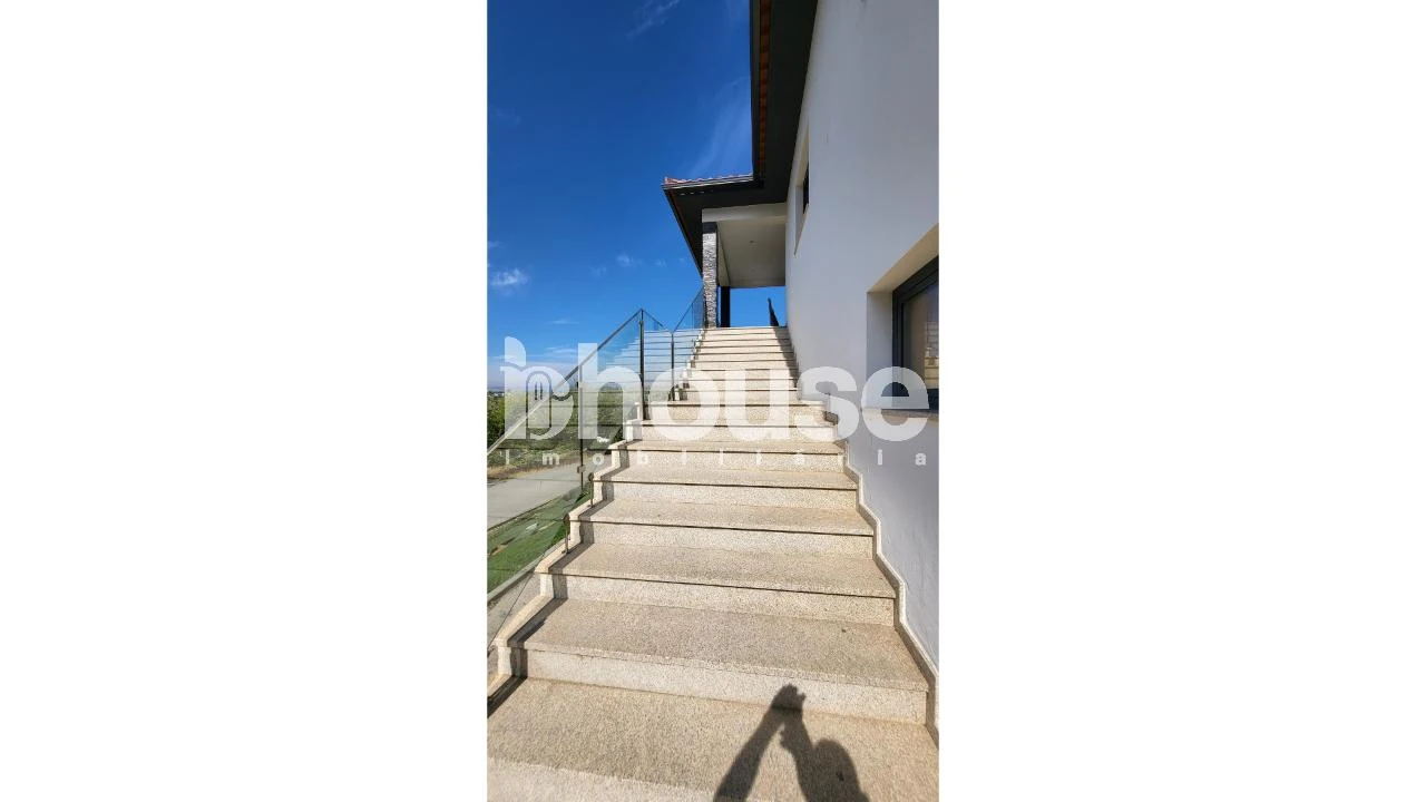 Moradia T4 para Venda em Valpaços e Sanfins Foto 5