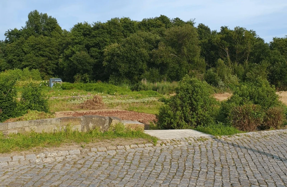 Terreno para Venda em Arcozelo Foto 3
