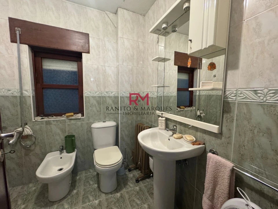 Moradia T4 para Venda em Livração Foto 11