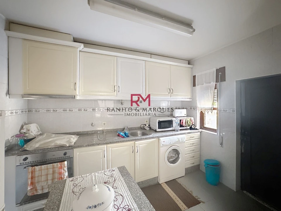 Moradia T4 para Venda em Livração Foto 3