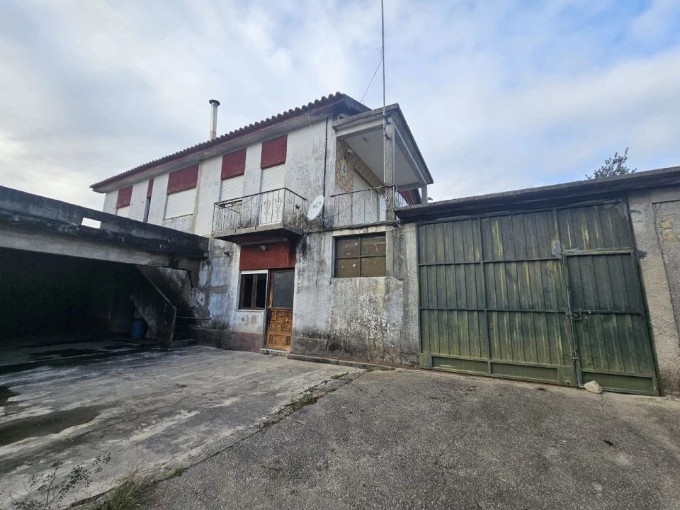 Moradia T4 para Venda em Vila Cova e Feitos Foto 4