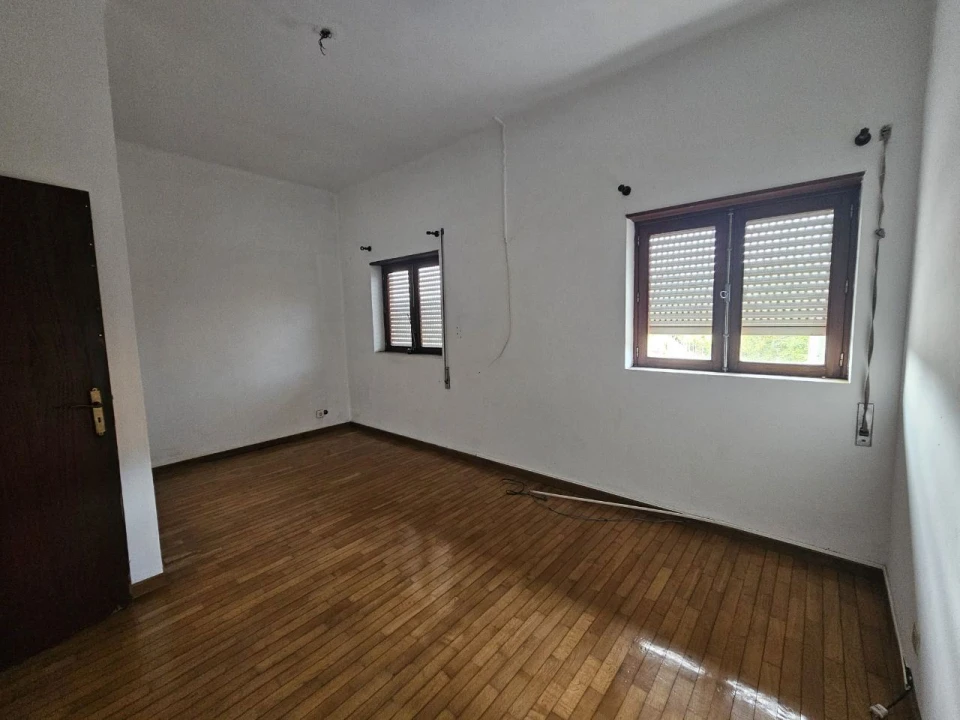 Moradia T4 para Venda em Vila Cova e Feitos Foto 10