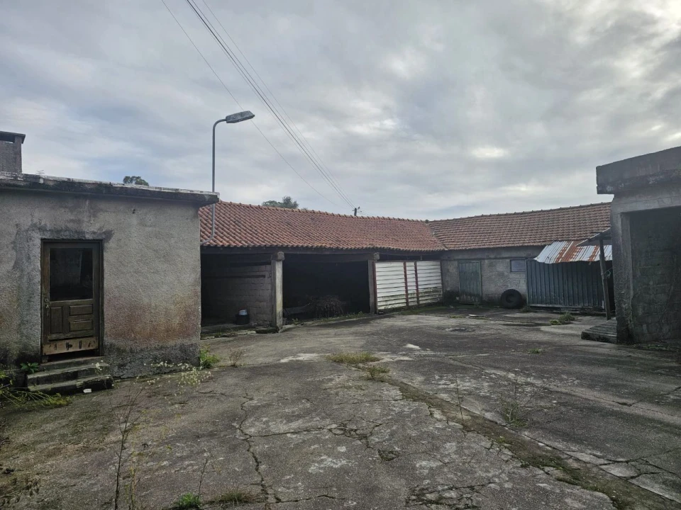 Moradia T4 para Venda em Vila Cova e Feitos Foto 14