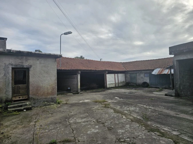 Moradia T4 para Venda em Vila Cova e Feitos Foto 14