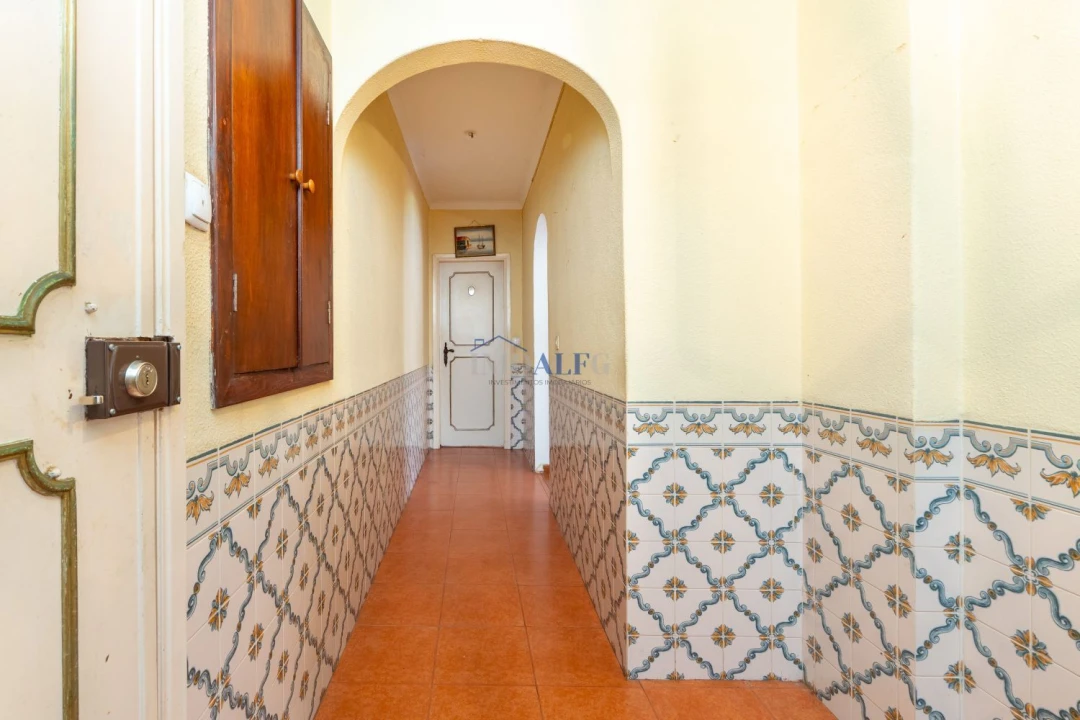 Apartamento T1 para Venda em Carcavelos e Parede Foto 9