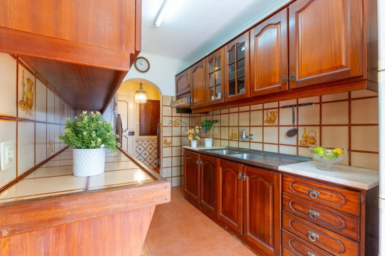 Apartamento T1 para Venda em Carcavelos e Parede