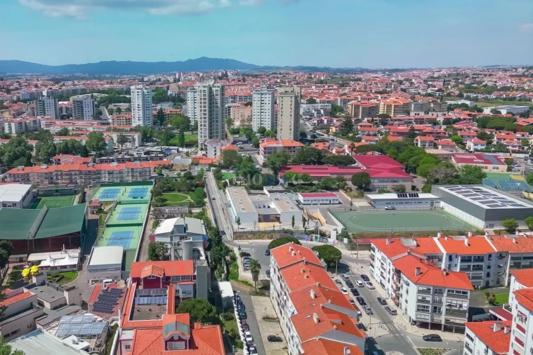 Apartamento T1 para Venda em Carcavelos e Parede Foto 18
