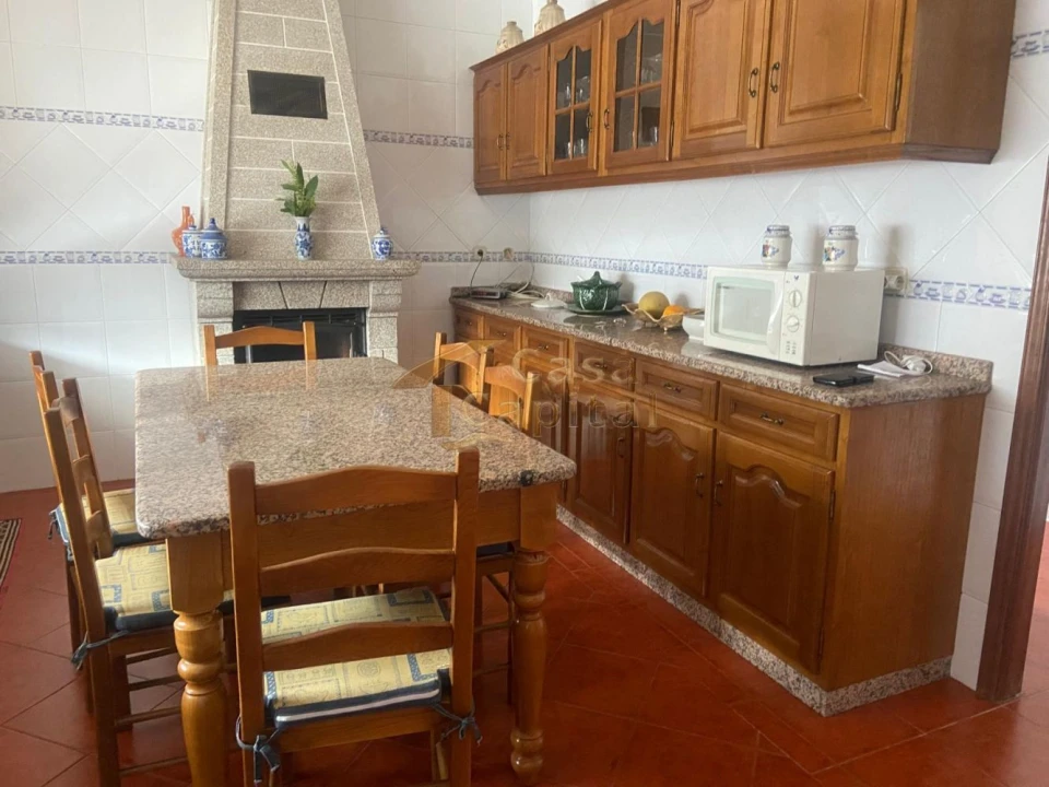 Moradia T4 para Venda em Alijo Foto 13