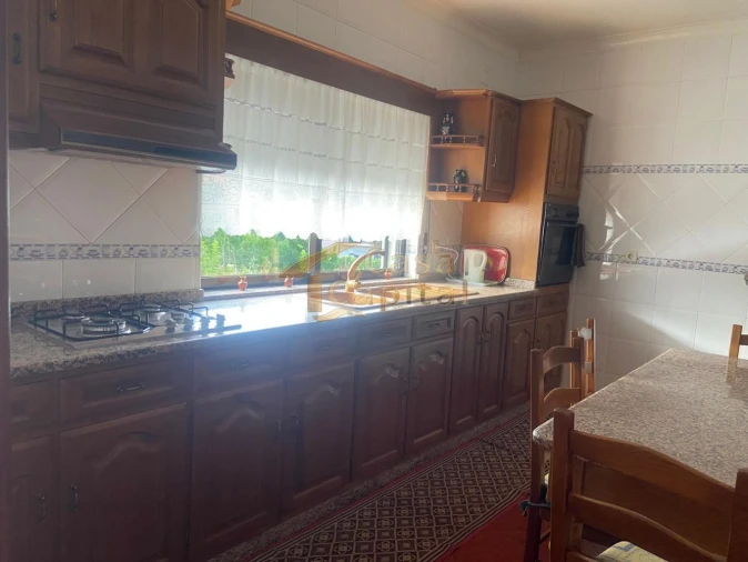 Moradia T4 para Venda em Alijo Foto 10