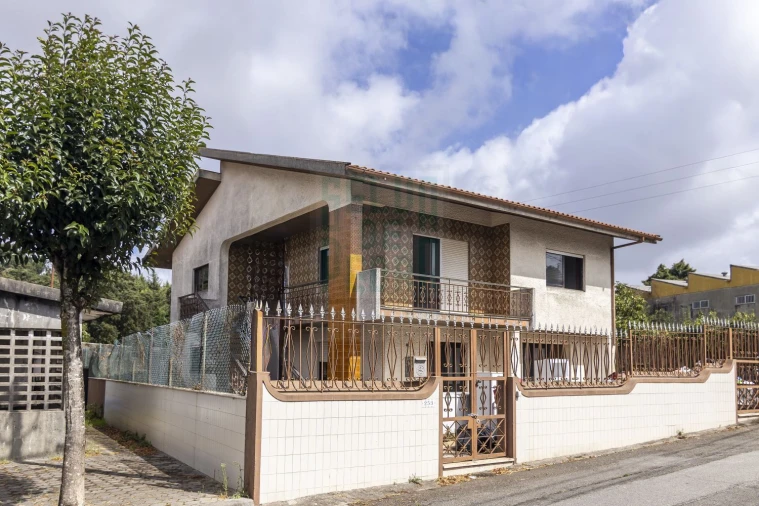 Moradia T3 para Venda em Santa Maria de Lamas Foto 1