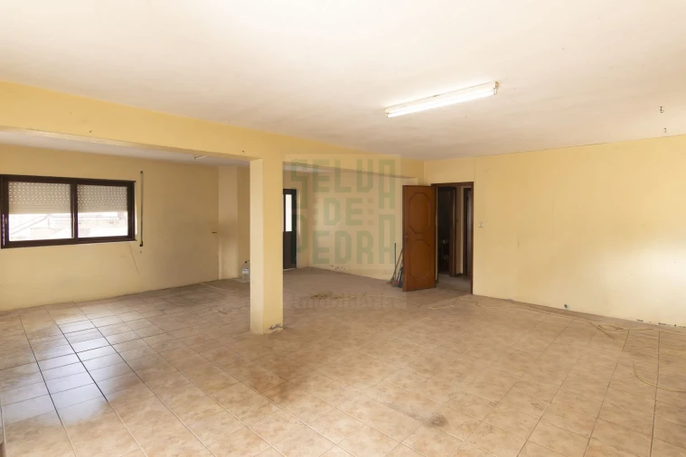 Moradia T3 para Venda em Santa Maria de Lamas Foto 2