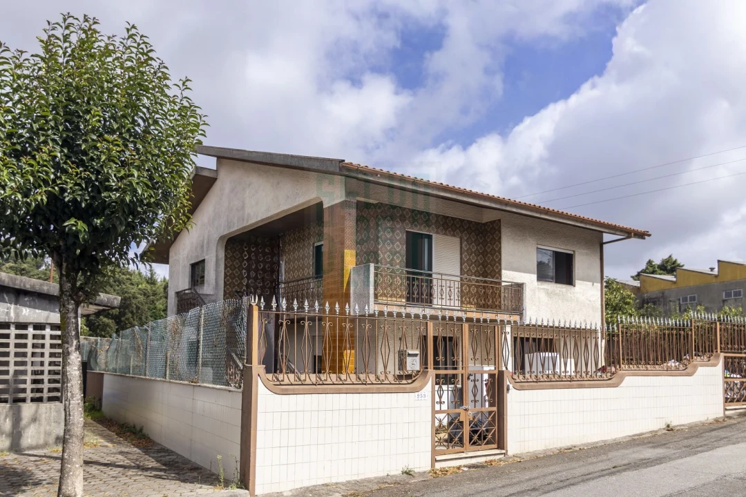 Moradia T3 para Venda em Santa Maria de Lamas Foto 1