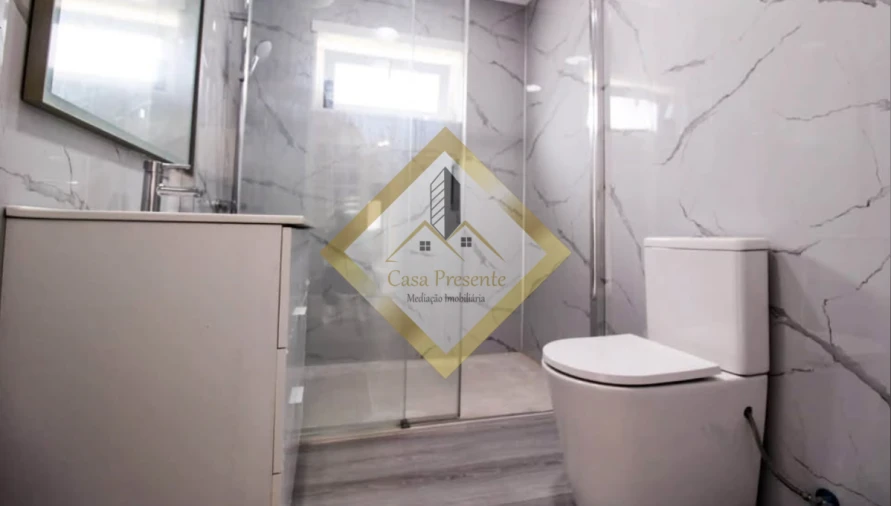 Moradia T3 para Venda em Argoncilhe Foto 11