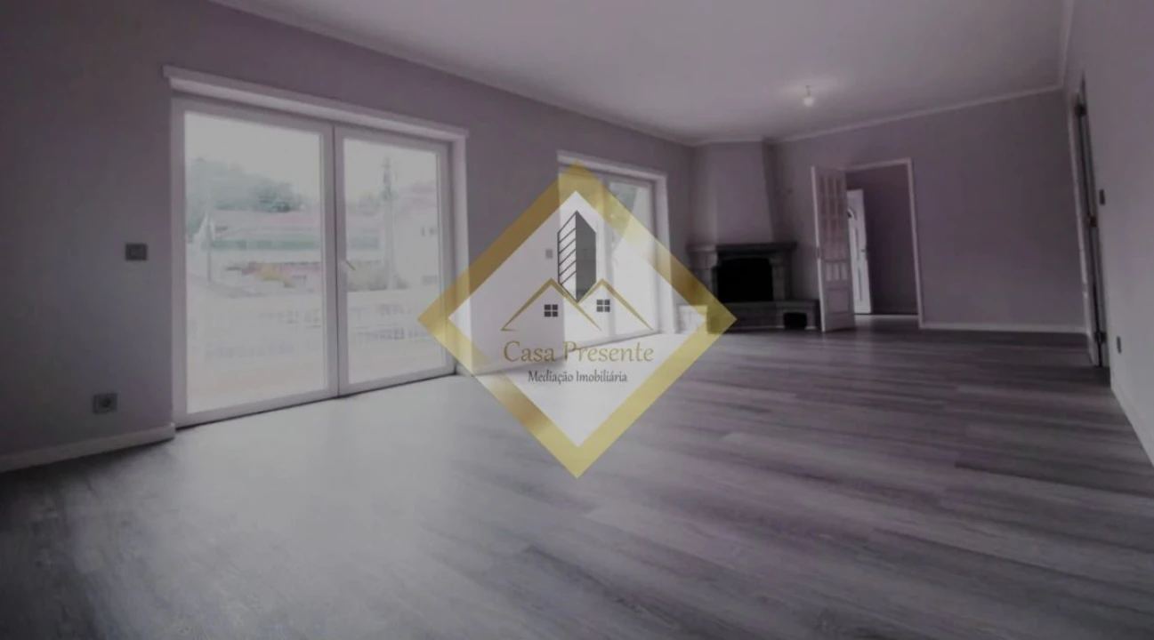 Moradia T3 para Venda em Argoncilhe Foto 7