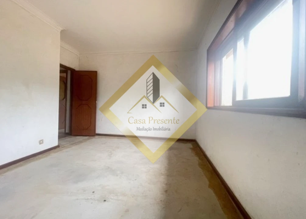 Moradia T4 para Venda em Santa Maria de Lamas Foto 17