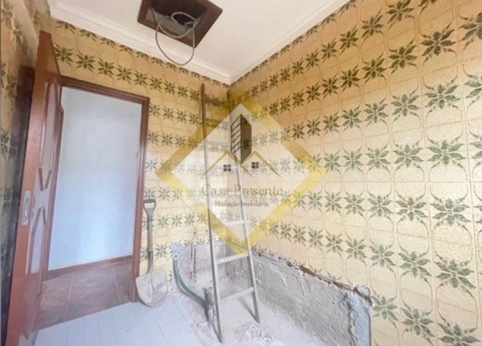 Moradia T4 para Venda em Santa Maria de Lamas Foto 14