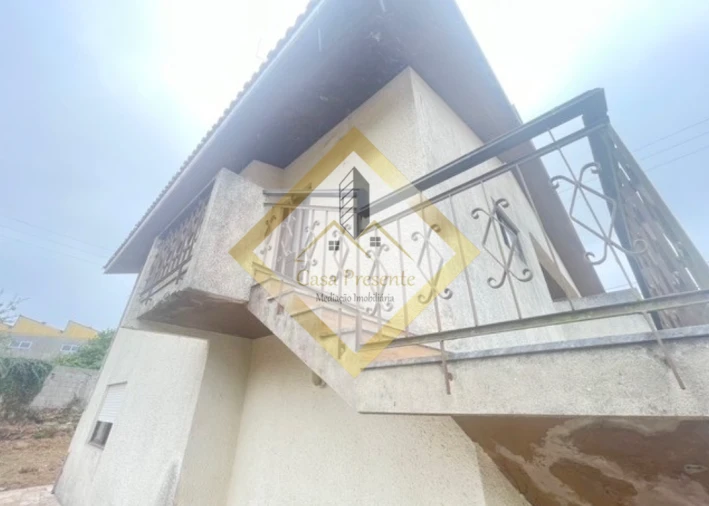 Moradia T4 para Venda em Santa Maria de Lamas Foto 2