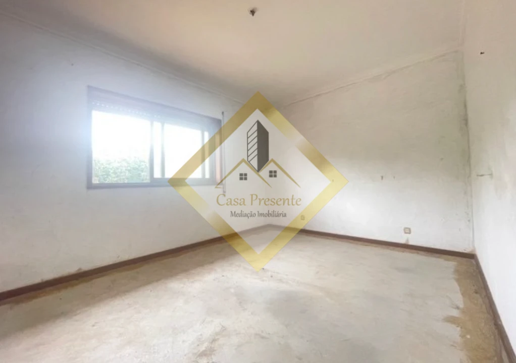 Moradia T4 para Venda em Santa Maria de Lamas Foto 18