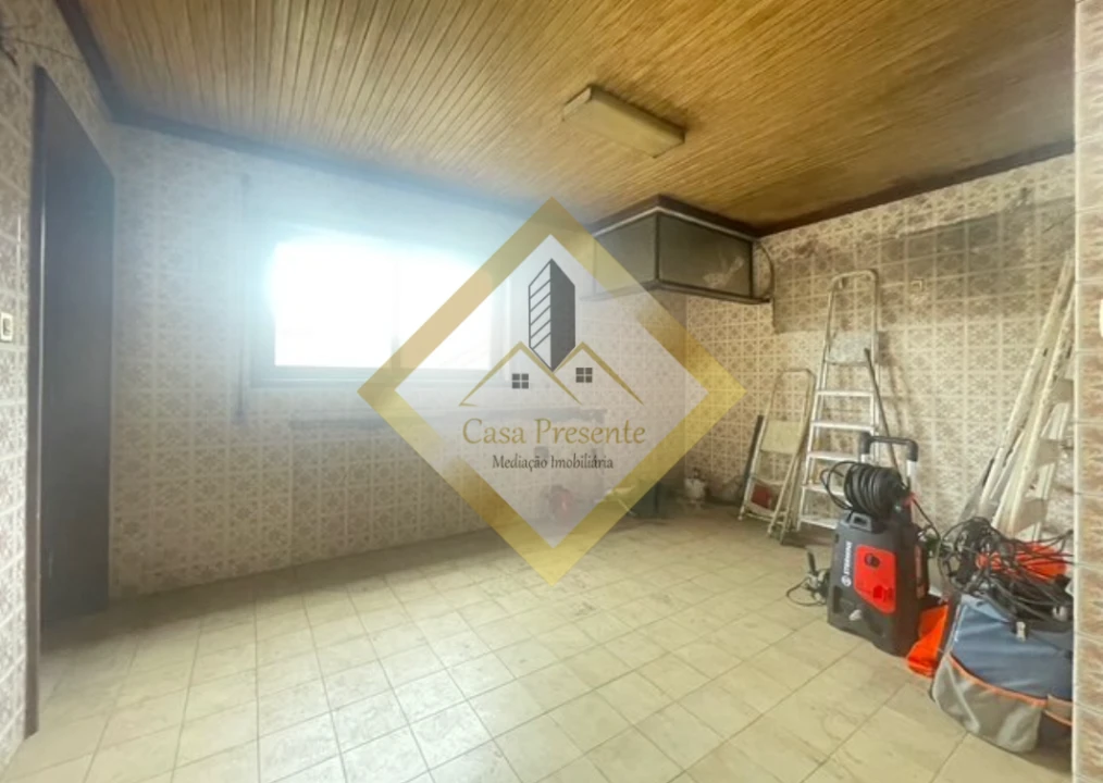 Moradia T4 para Venda em Santa Maria de Lamas Foto 11